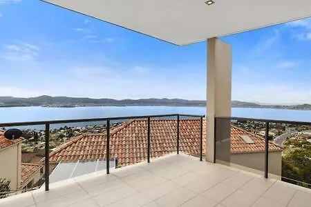 Holiday home The View Sandy Bay 5 Bedroom Hobart